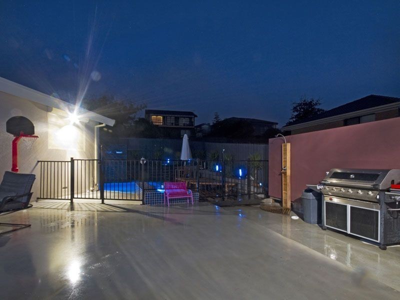 13 Gray Close, Endeavour Hills VIC 3802