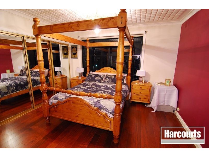 13 Gray Close, Endeavour Hills VIC 3802