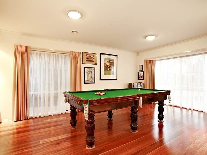 54 The Avenue, Narre Warren South VIC 3805