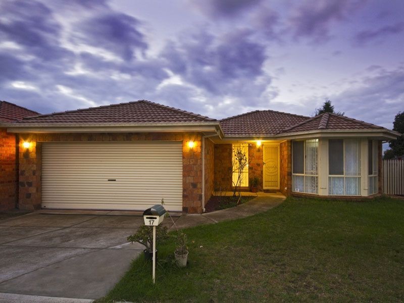 17 Redwood Avenue, Hampton Park VIC 3976