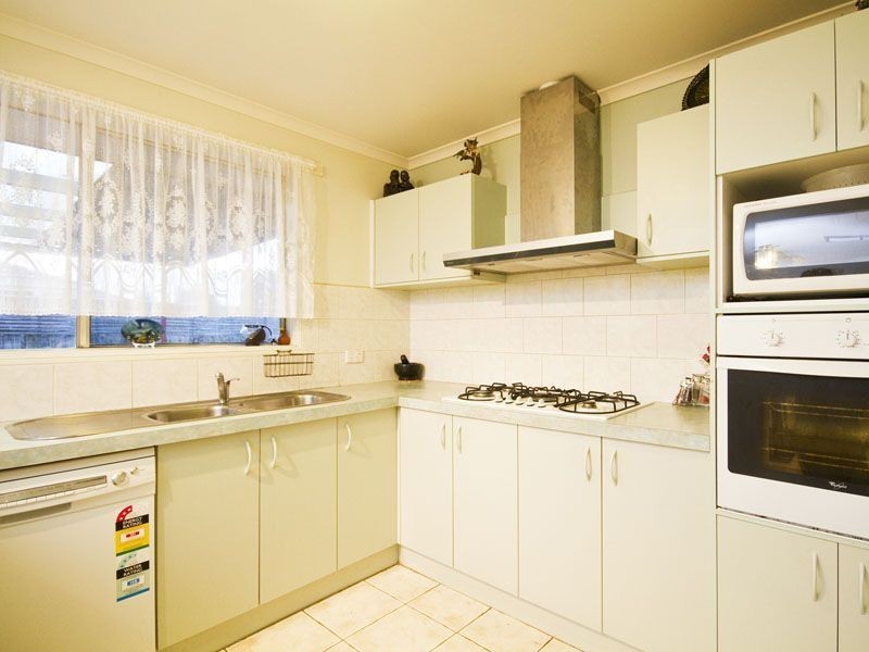 17 Redwood Avenue, Hampton Park VIC 3976