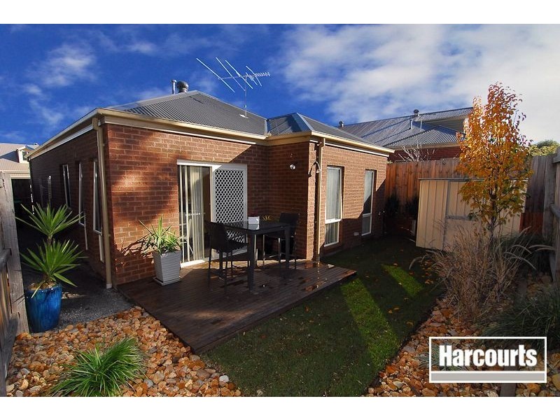 9/150 Avebury Drive, Berwick VIC 3806
