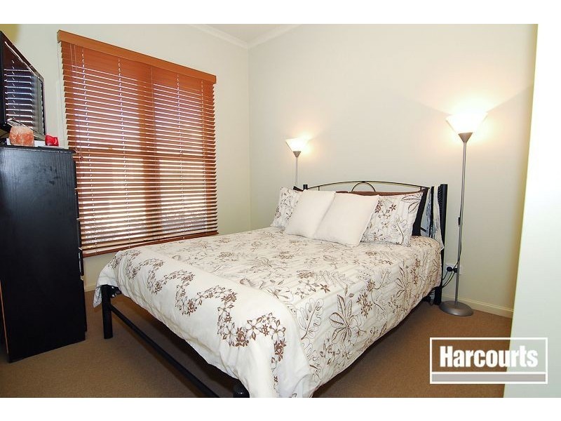 9/150 Avebury Drive, Berwick VIC 3806