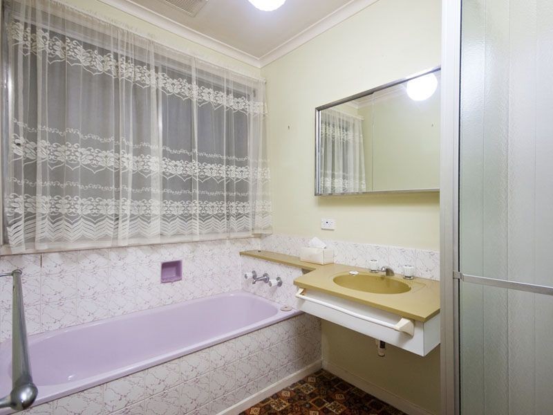 20 Raven Crescent, Narre Warren VIC 3805