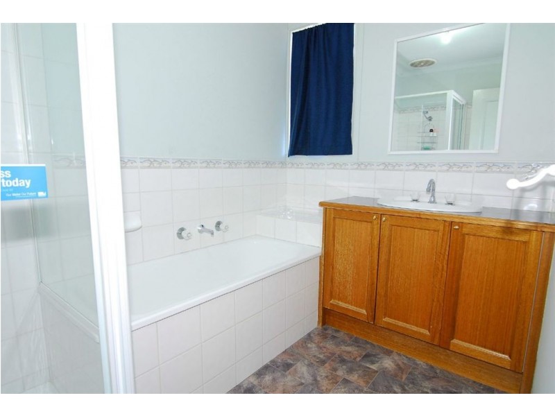15 Butterfield Place, Cranbourne East VIC 3977