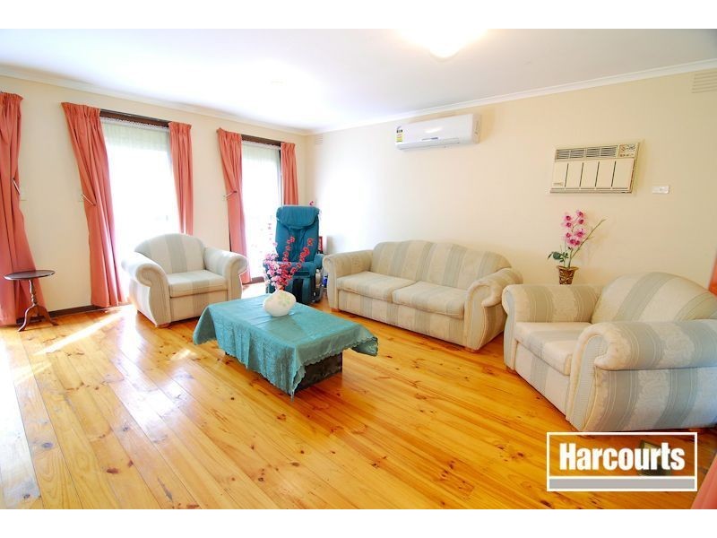 8 Parklands Court, Narre Warren VIC 3805