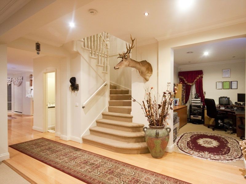 9 Clocktower Court, Berwick VIC 3806