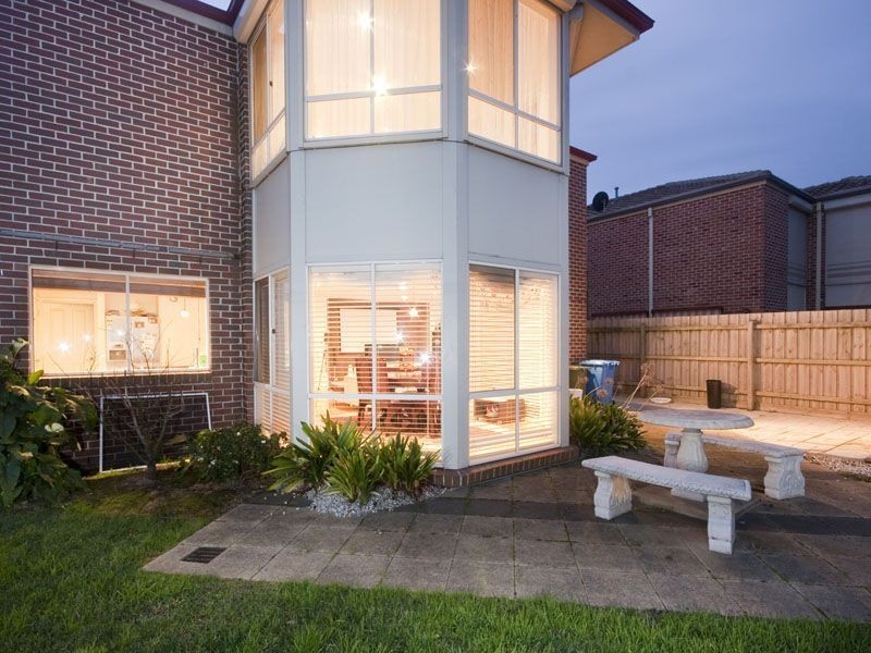9 Clocktower Court, Berwick VIC 3806