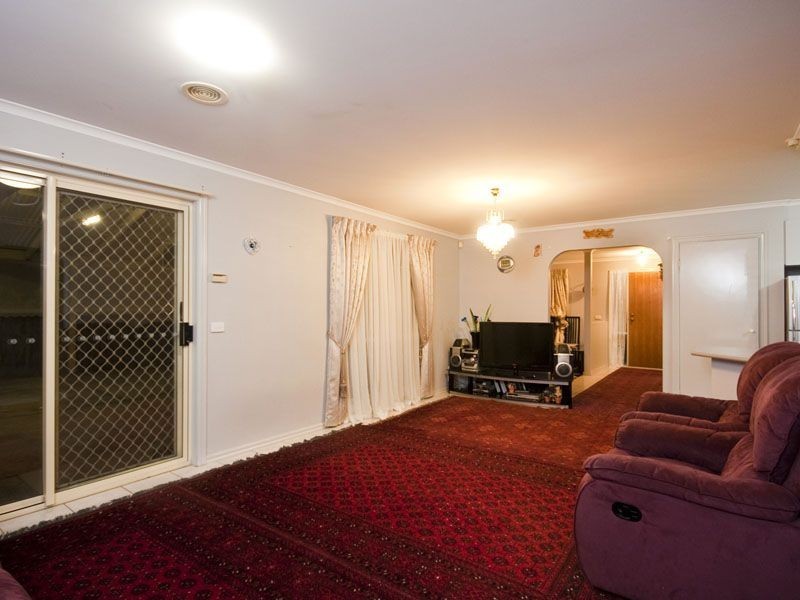 6 Tomasetti Crescent, Narre Warren VIC 3805