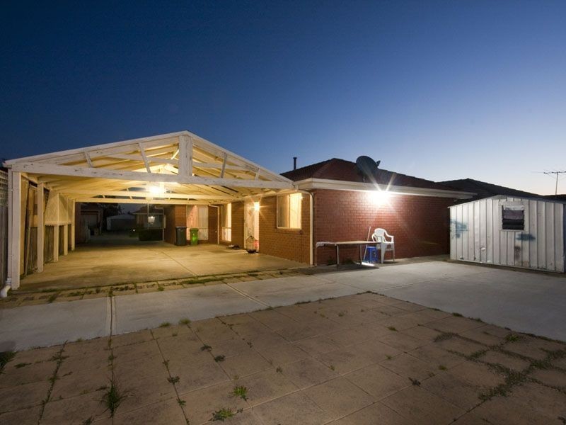 6 Tomasetti Crescent, Narre Warren VIC 3805