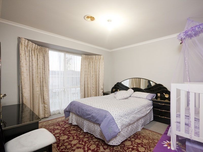 6 Tomasetti Crescent, Narre Warren VIC 3805