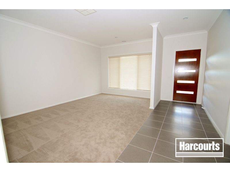3 Gabitt Street, Cranbourne East VIC 3977