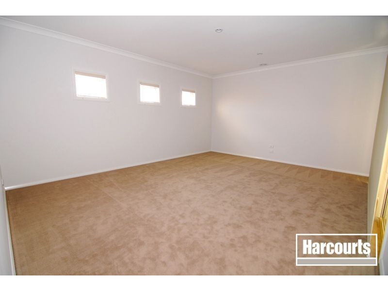 3 Gabitt Street, Cranbourne East VIC 3977