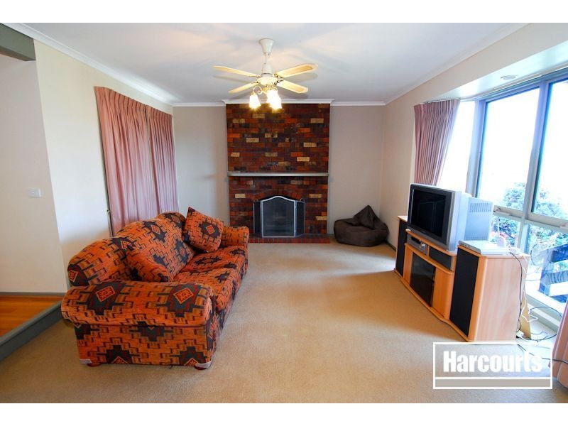 25 Garnet Close, Narre Warren VIC 3805