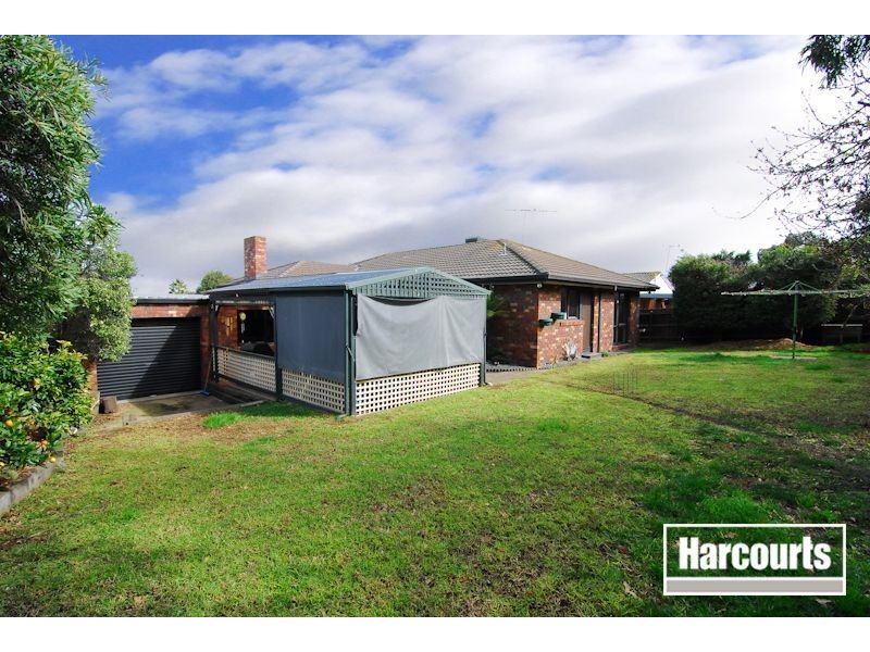 25 Garnet Close, Narre Warren VIC 3805