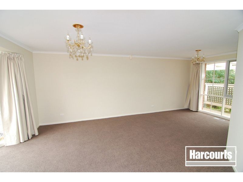 2 Radiata Rise, Narre Warren VIC 3805