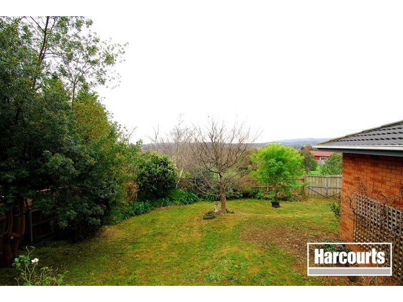2 Radiata Rise, Narre Warren VIC 3805