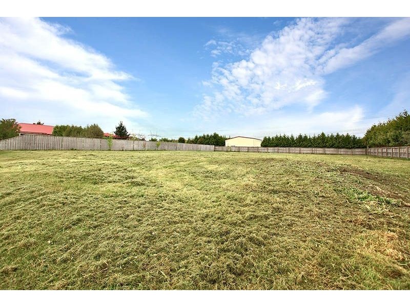 13-14 Farmhouse Court, Narre Warren North VIC 3804