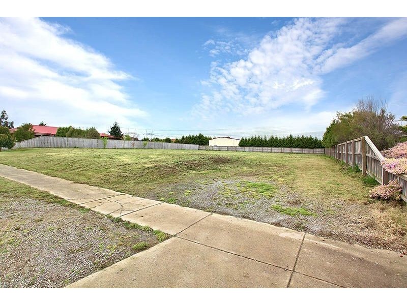 13-14 Farmhouse Court, Narre Warren North VIC 3804