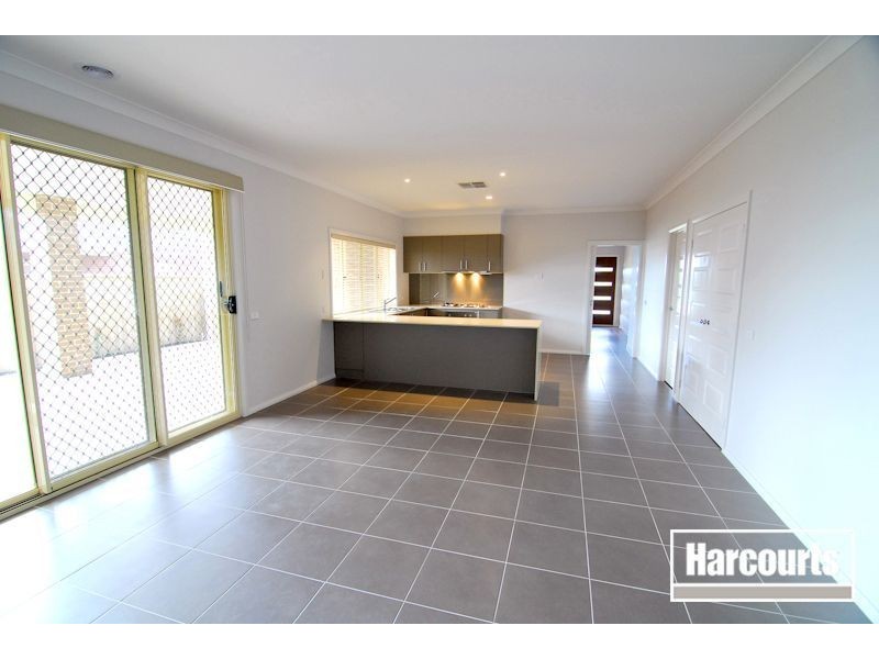 3 Gabitt Street, Cranbourne East VIC 3977