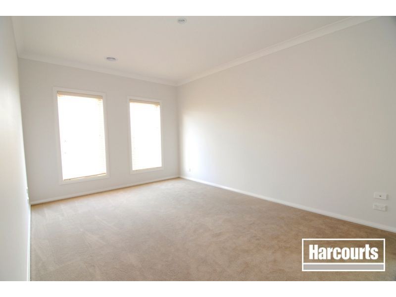 3 Gabitt Street, Cranbourne East VIC 3977