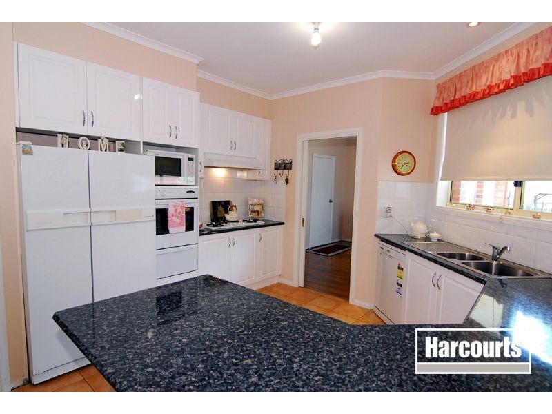 38 Cromford Crescent, Narre Warren South VIC 3805