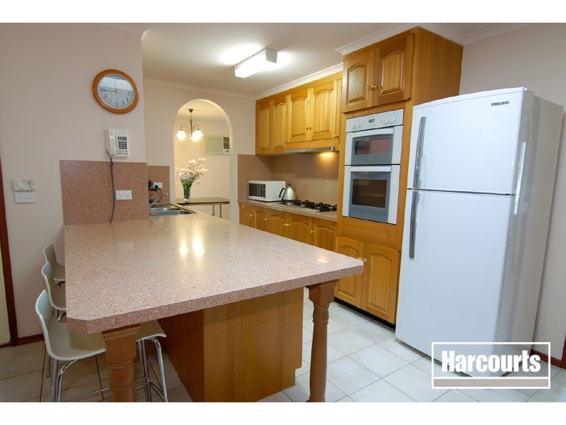 8 Facey Court, Narre Warren VIC 3805