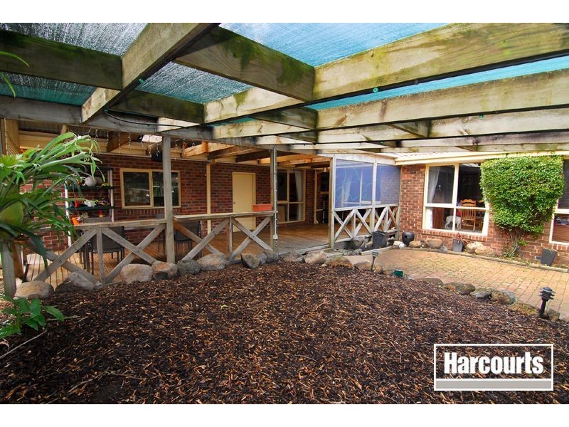 8 Facey Court, Narre Warren VIC 3805