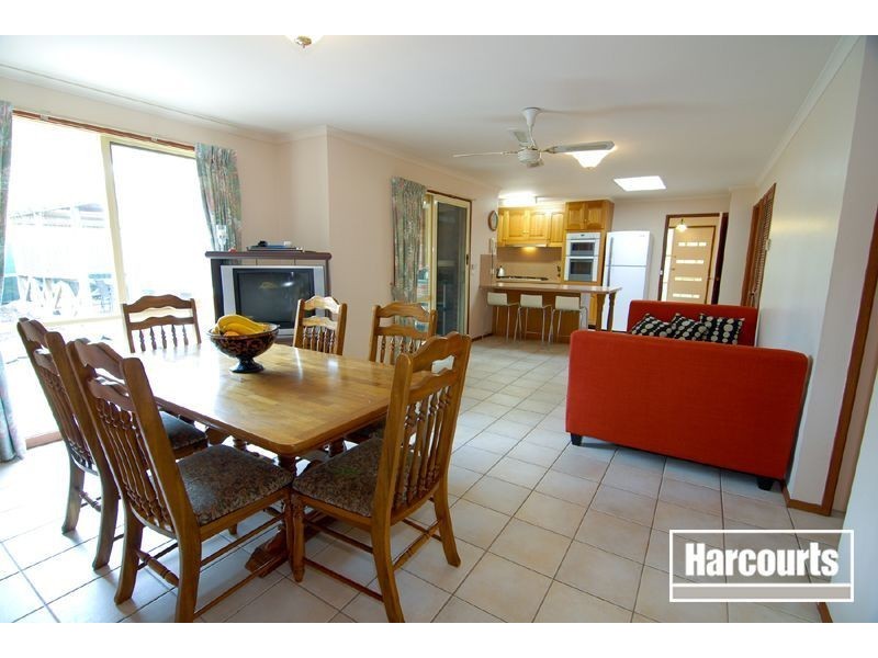 8 Facey Court, Narre Warren VIC 3805