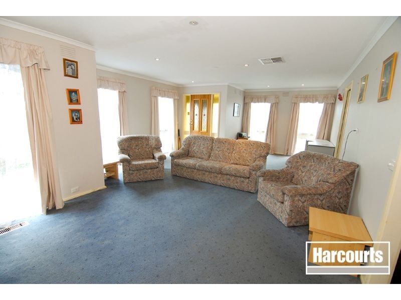 52 Summerlea Road, Narre Warren VIC 3805