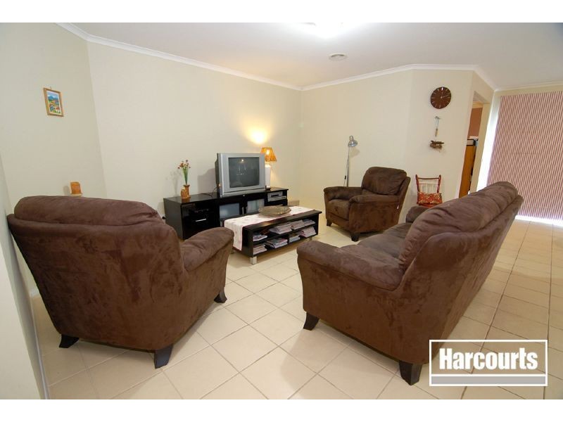 16 Hammerwood Green, Beaconsfield VIC 3807
