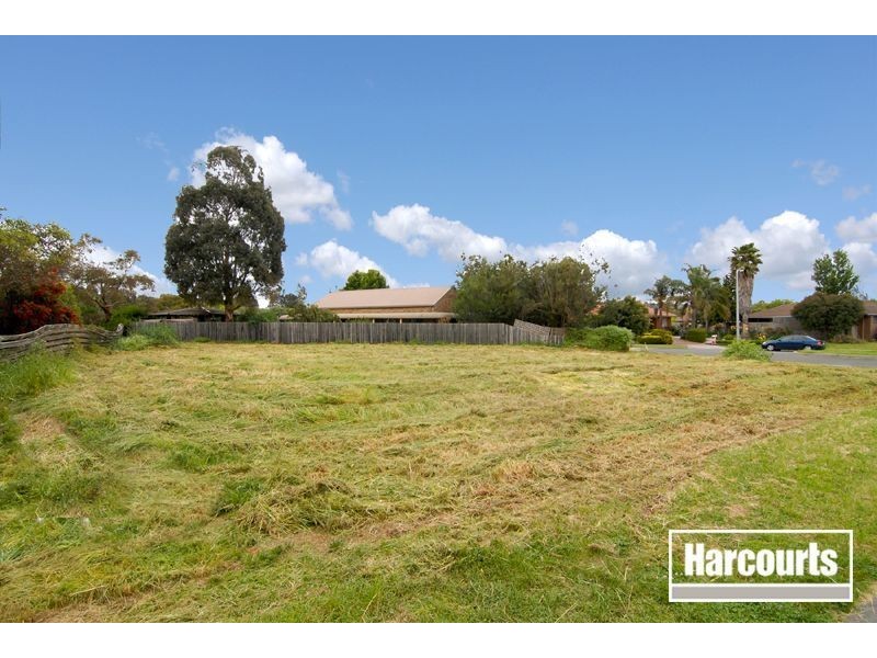 8 Peggie Court, Narre Warren VIC 3805