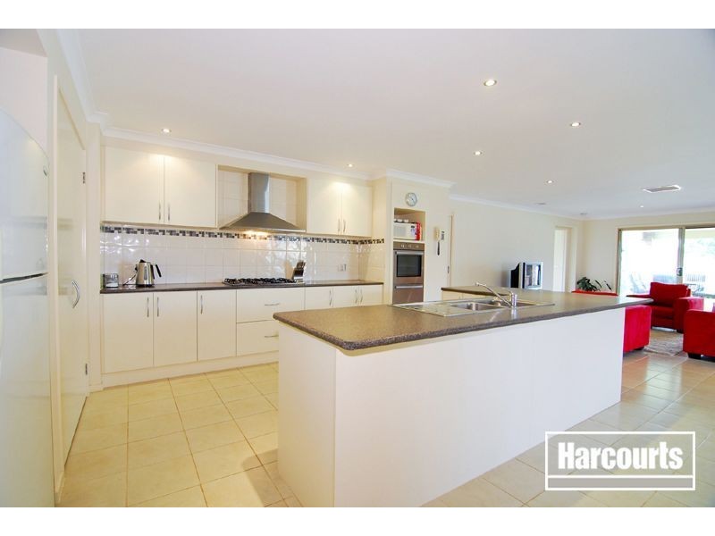 3 Holly Green Court, Narre Warren North VIC 3804