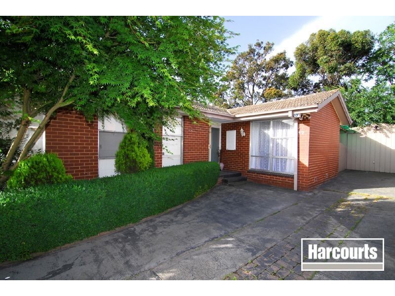42 Meadowwood Walk, Narre Warren VIC 3805