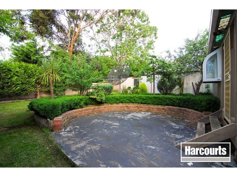 42 Meadowwood Walk, Narre Warren VIC 3805