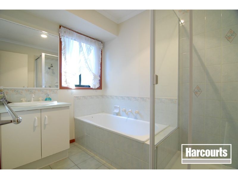 60 Murdoch Avenue, Narre Warren VIC 3805