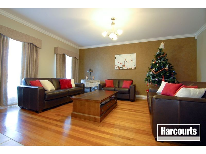 14 Mornington Grove, Berwick VIC 3806