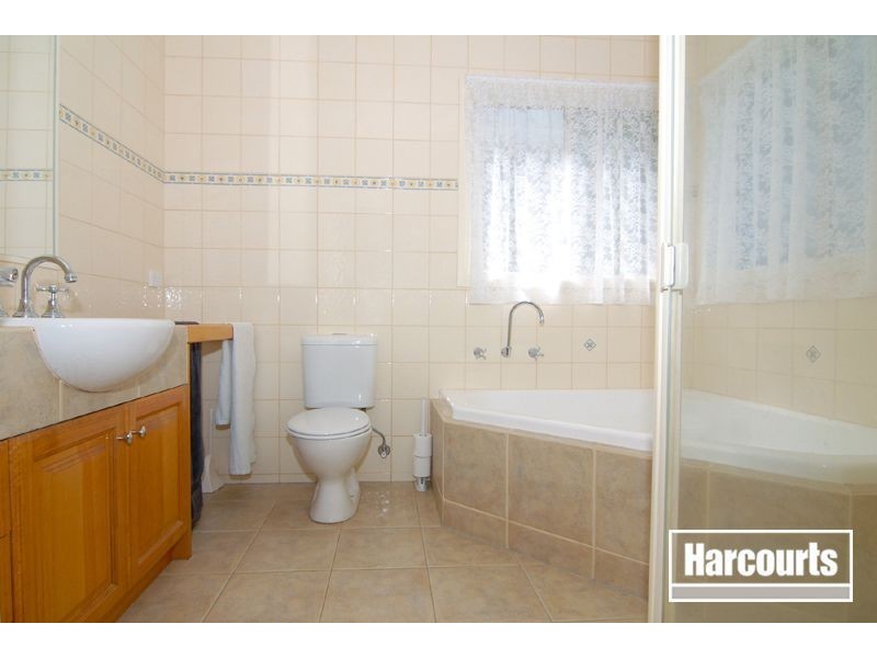 14 Mornington Grove, Berwick VIC 3806