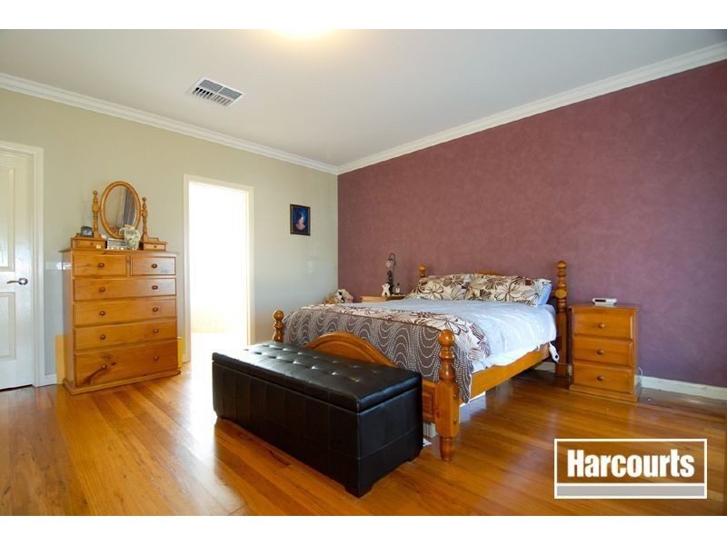 14 Mornington Grove, Berwick VIC 3806