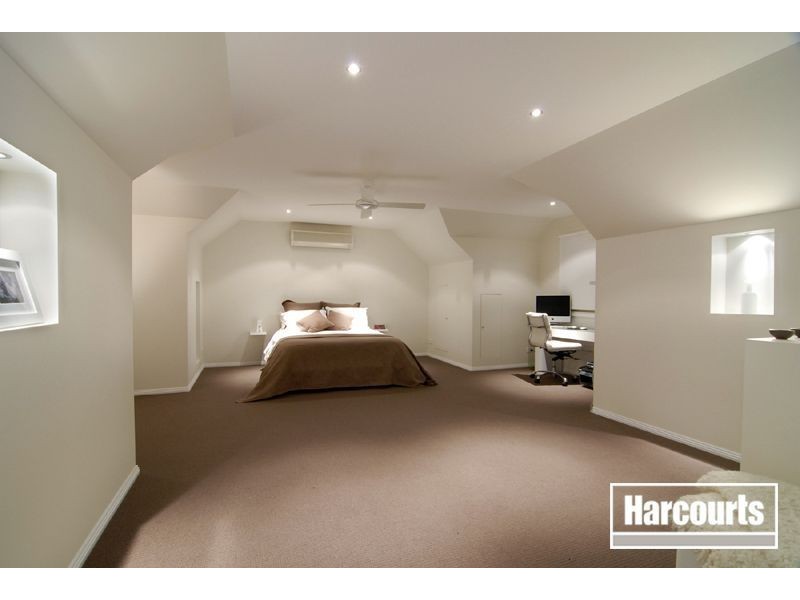 13 Portsea Place, Narre Warren VIC 3805