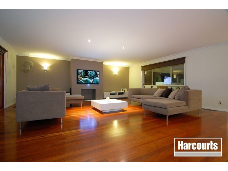 13 Portsea Place, Narre Warren VIC 3805