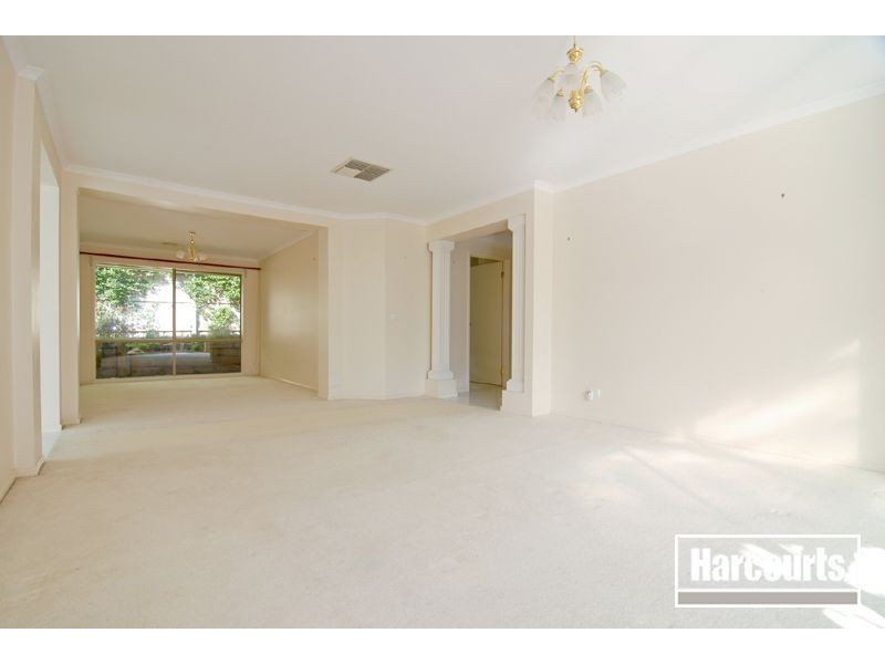 6 William Leonard Court, Narre Warren South VIC 3805