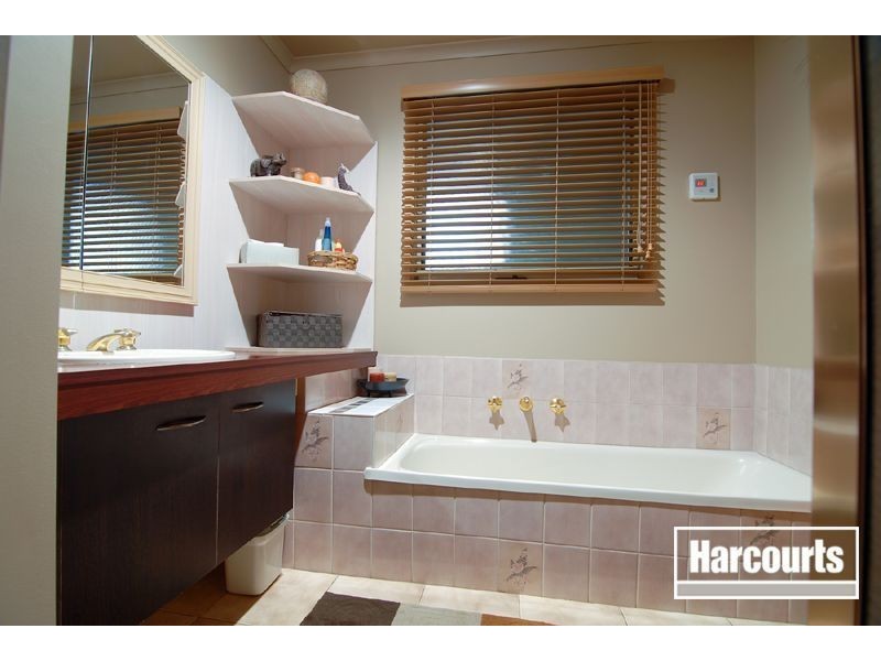 13 Denise Court, Narre Warren VIC 3805