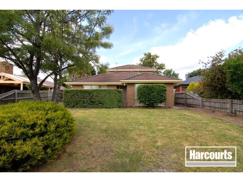 33 Greenacre Crescent, Narre Warren VIC 3805