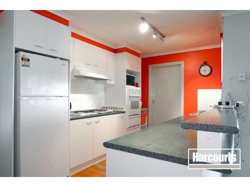 16 Branton Drive, Hampton Park VIC 3976