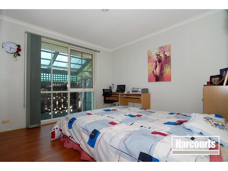 16 Branton Drive, Hampton Park VIC 3976