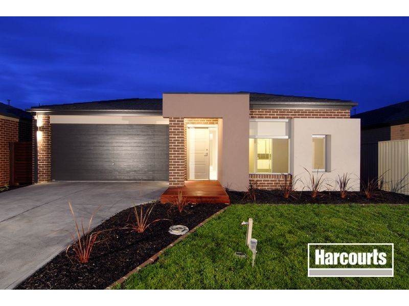 34 Salvia Avenue, Pakenham VIC 3810