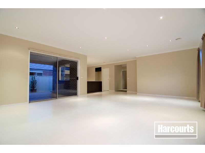 34 Salvia Avenue, Pakenham VIC 3810