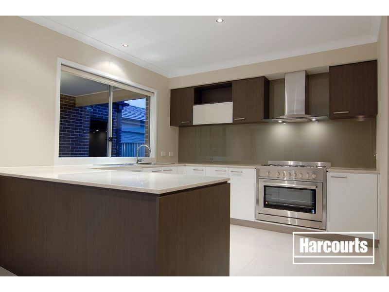 34 Salvia Avenue, Pakenham VIC 3810