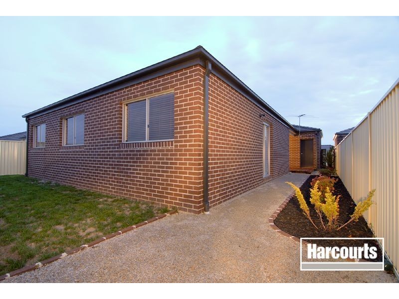 34 Salvia Avenue, Pakenham VIC 3810